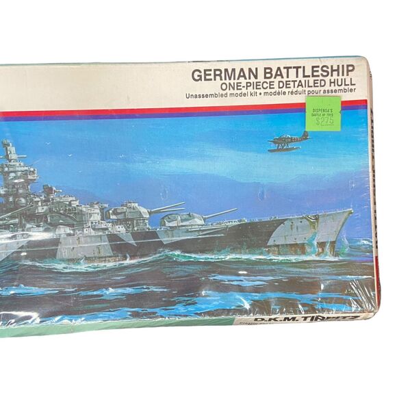 VTG 1977 Monogram D.K.M. Tirpitz German Battleship One Piece Detailed Hull #3009 - Picture 6 of 16